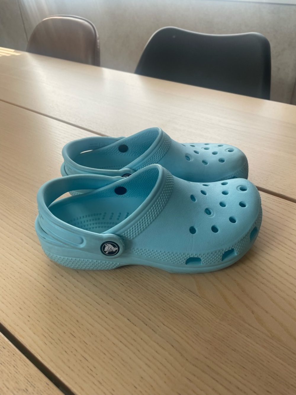 Kids Crocs Light Blue size 2J kids size 2 crocs